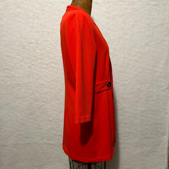 Red Tailored Blazer with Structured Collar - Picture 2 of 4